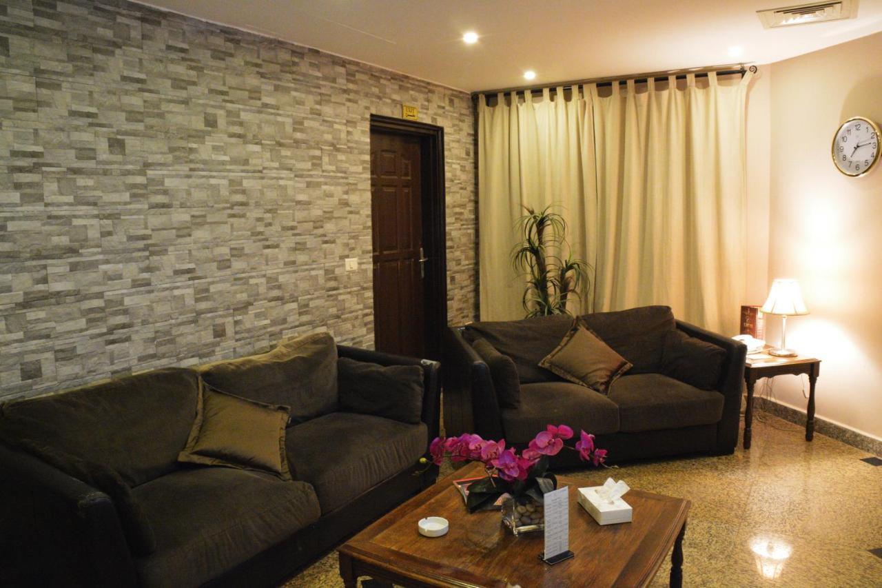 Capri Hotel Suites Amman Exterior photo